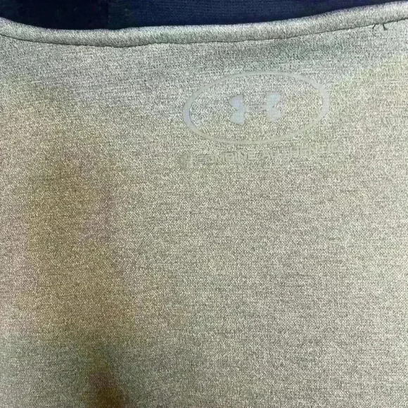 College combine PATRIOTS UNDER ARMOUR sweatshirt small - Picture 4 of 5